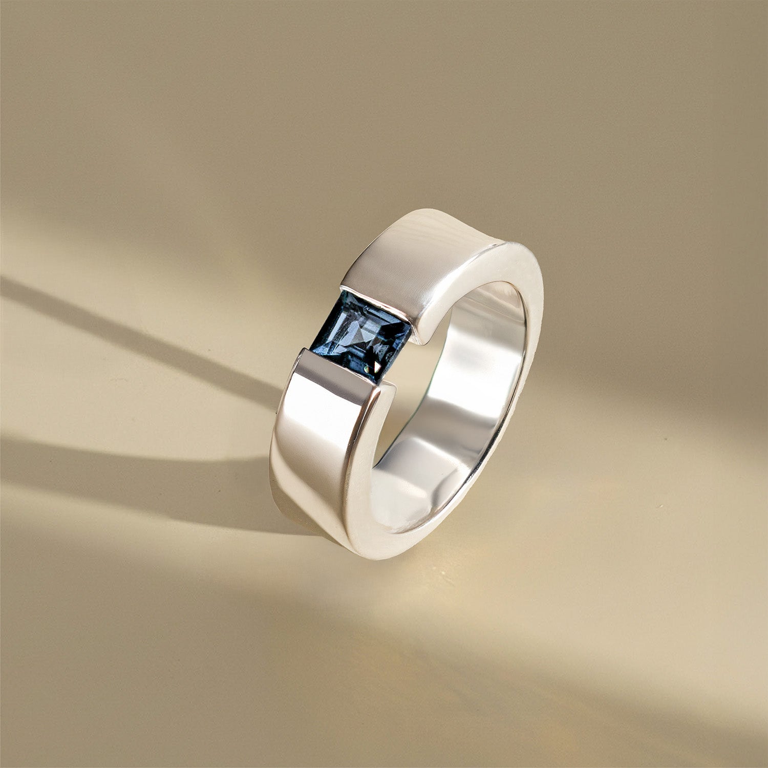 Pure 925 Silver Ring With Natural Blue Topaz Gem Stone Mesmerize