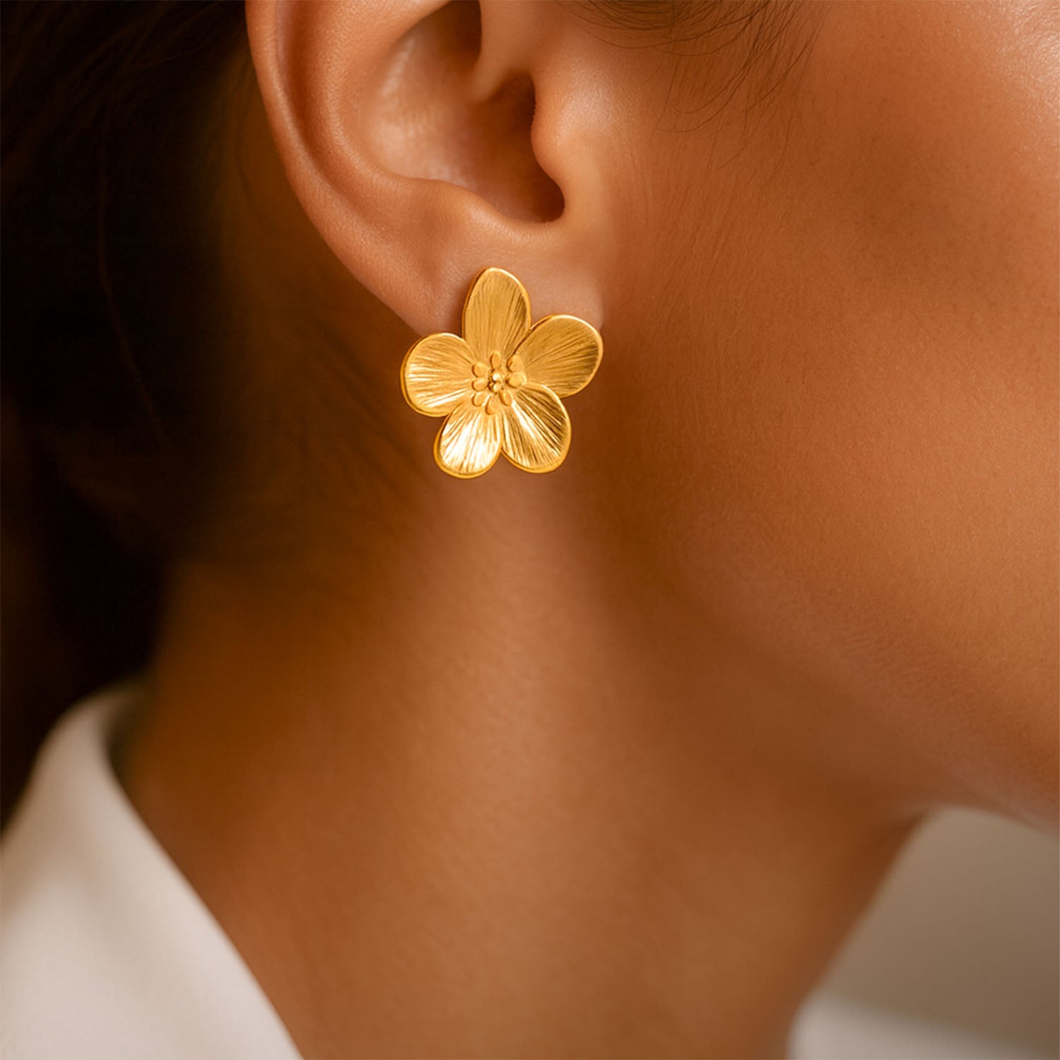 Meliora Blossom 18K Gold Studs