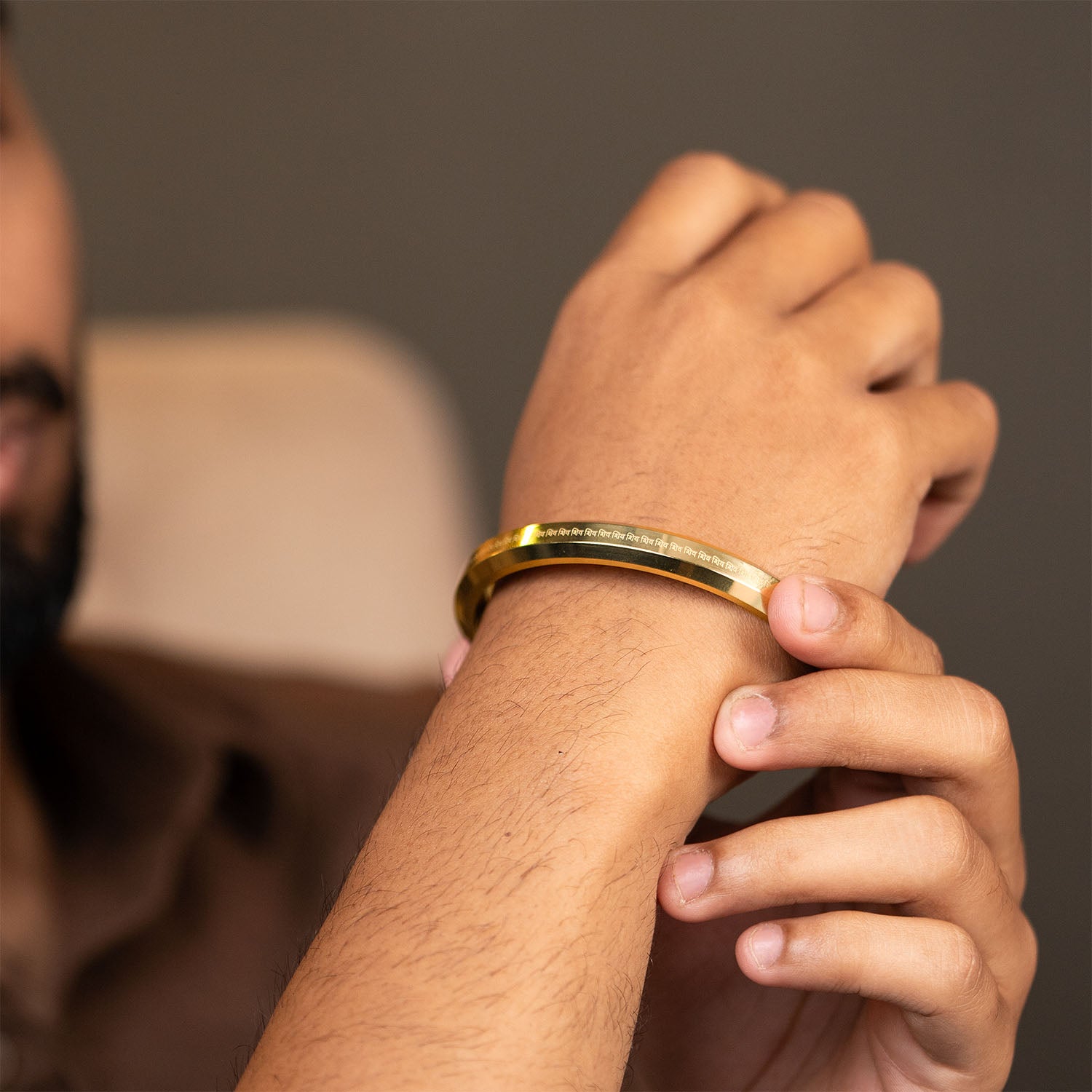 Shiv MicroCarved Round Kada Gold