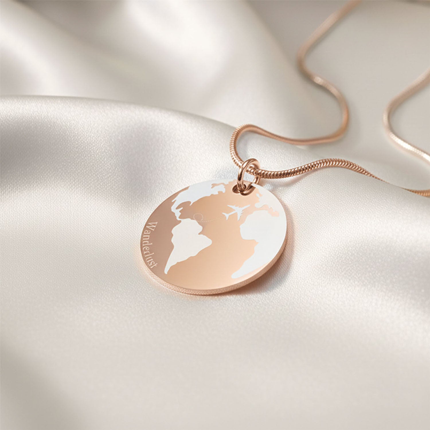 Wanderlust Circle Necklace Rose Gold