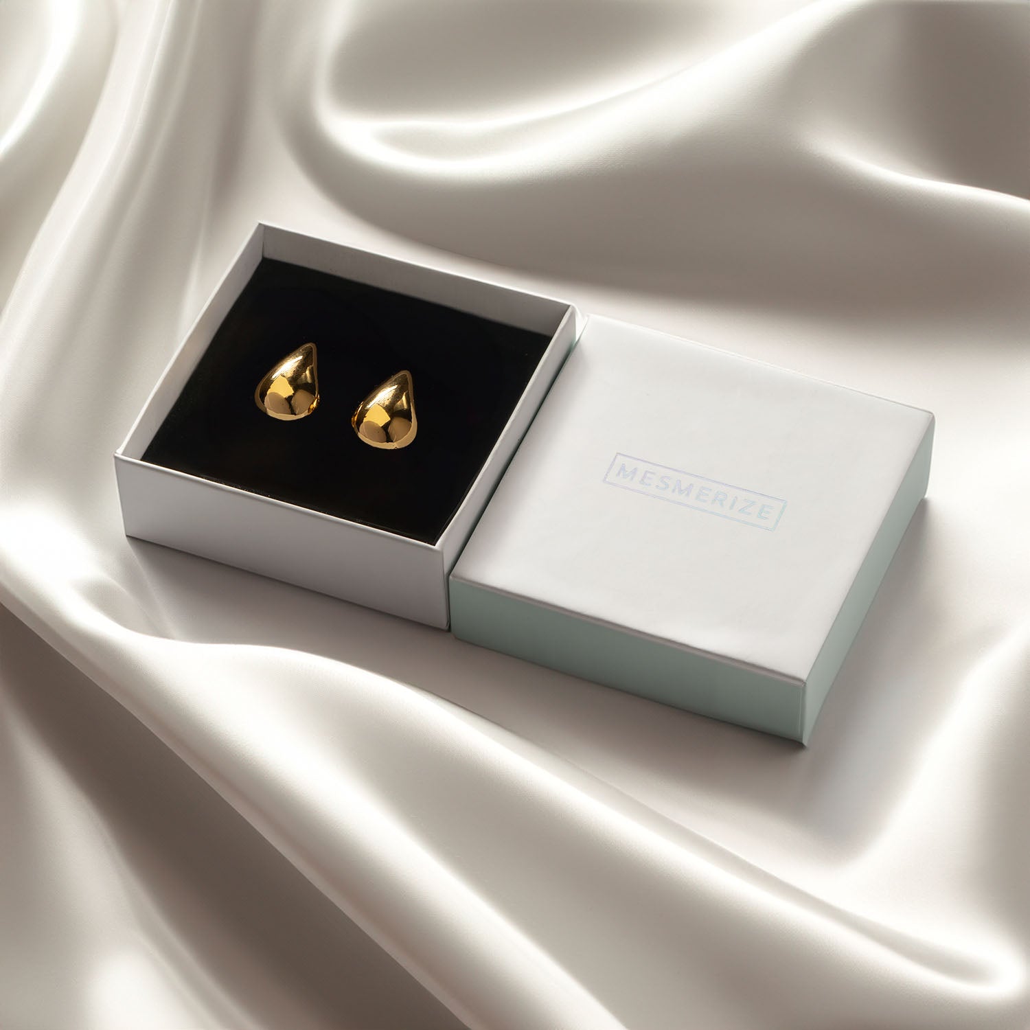 Agnes Teardrop 18K Gold Stud Earrings