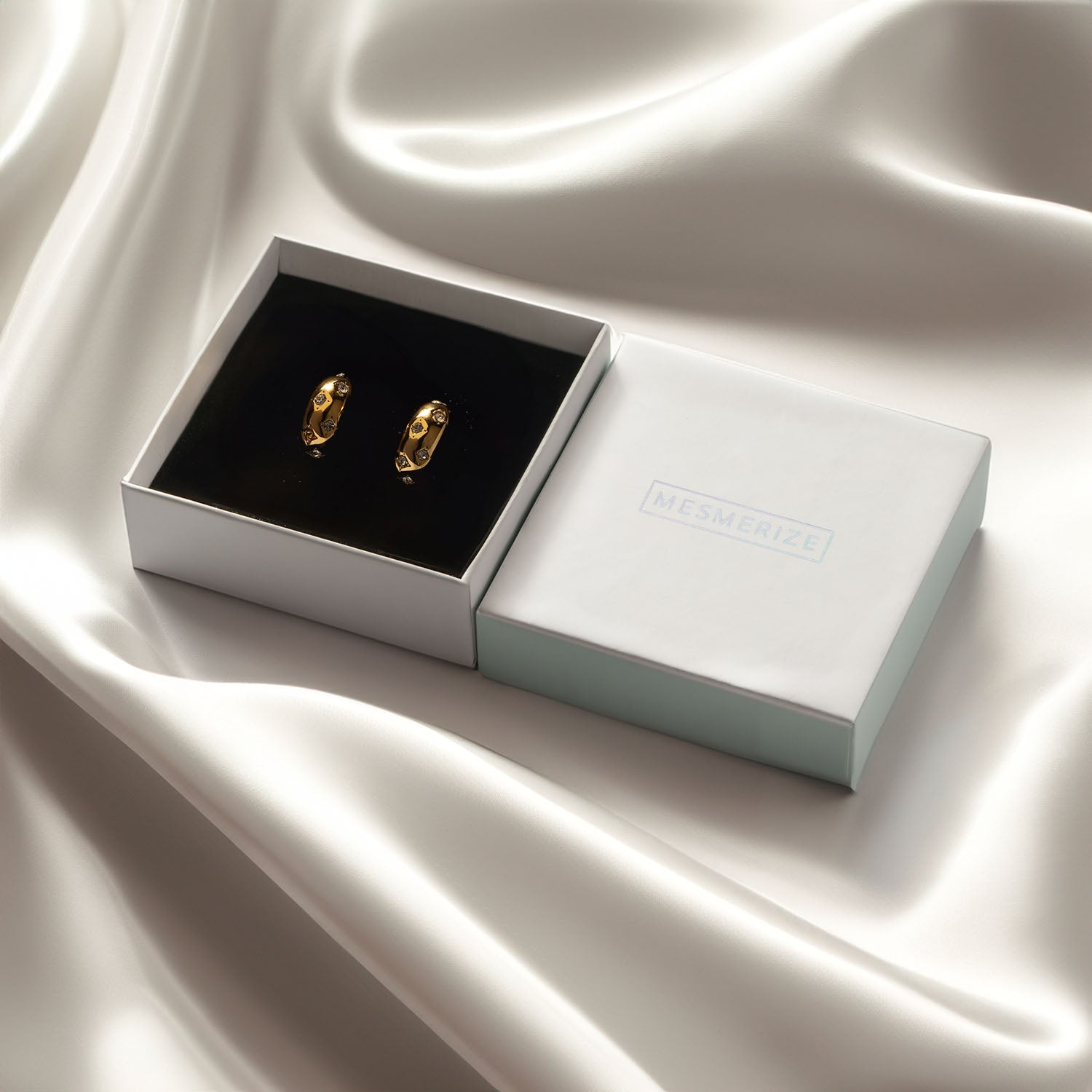 Amelia Diamond 18K Gold Stud Earrings