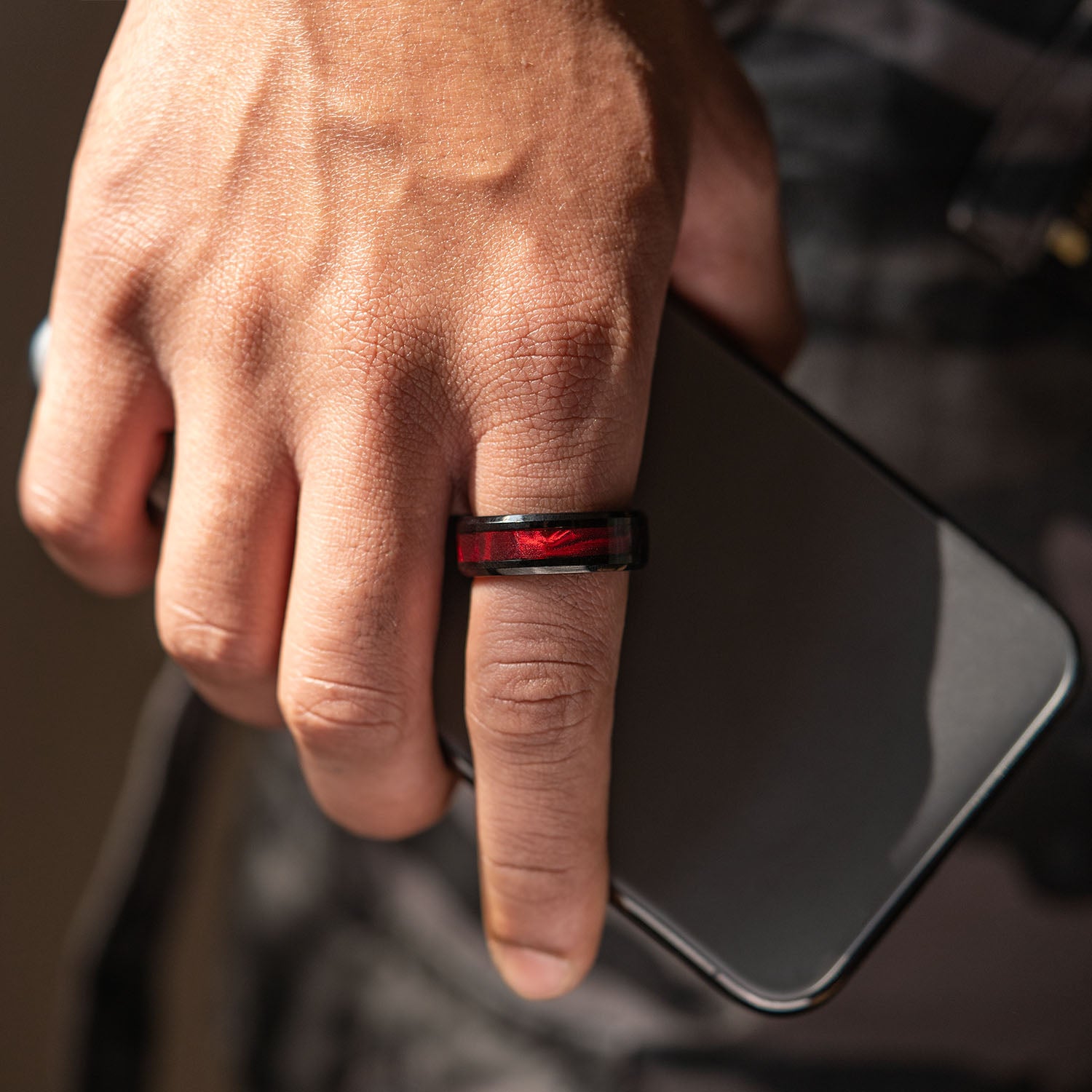 The matte black finish of the Oura Ring is called 'Stealth' for a reason.  It seamlessly fits into your life, day and night. No flash, no ... |  Instagram