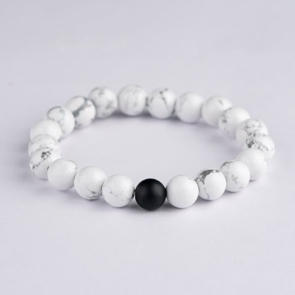 Poise Howlite and Black Onyx Bracelet