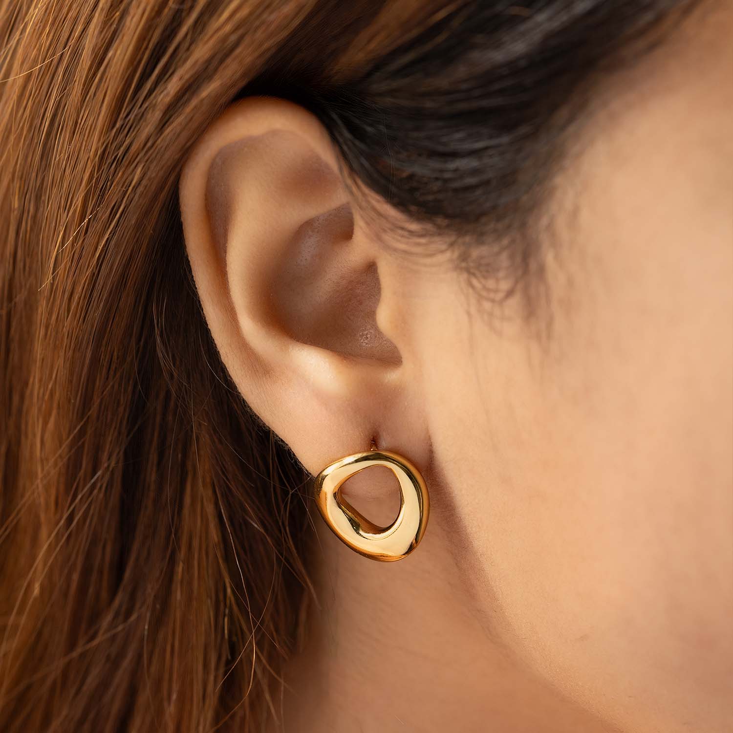 Alice Round 18K Gold Stud Earrings