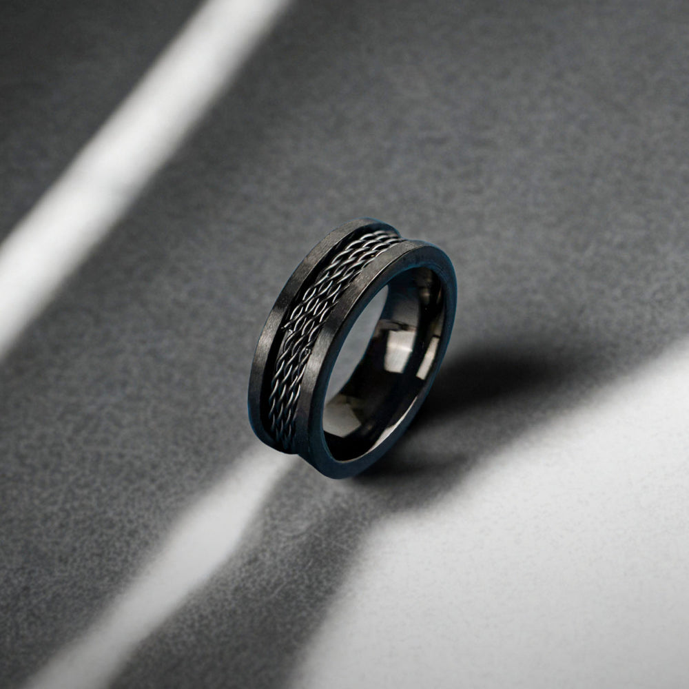 Drenn Linked Spinning Black Band Ring - Mesmerize India