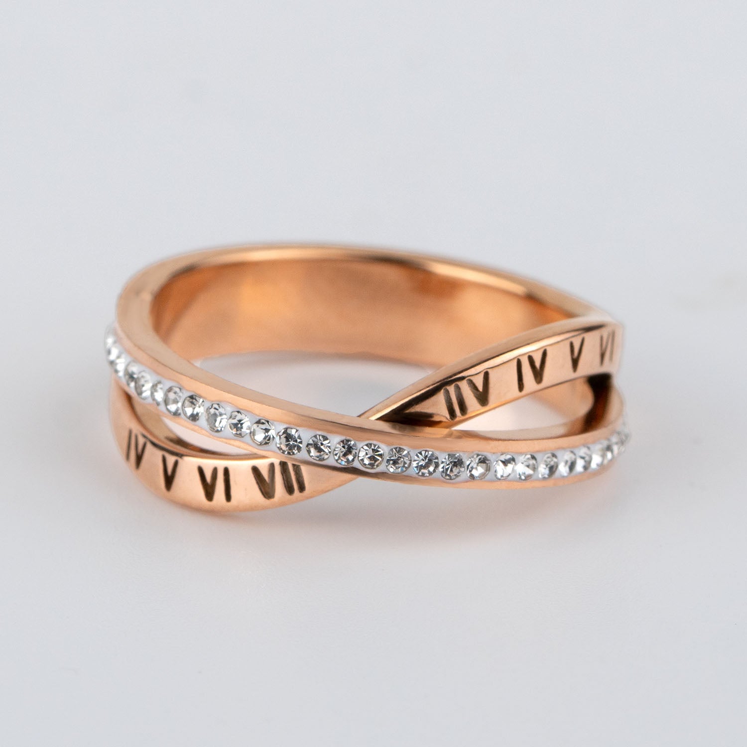 W Premium Jewellery Infinity Roman Diamond Ring