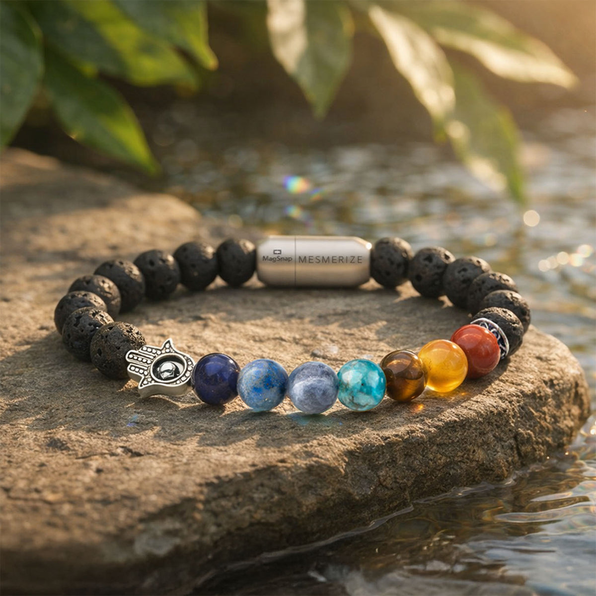 IBOWZ Bracciale in Pietra Naturale Braccialetti Chakra Bracciale Chakra, 7 Chakra Pietra Perline Dorate Lava Vulcanica Braccialetto Charm Gioielli Yoga Braccialetti Neri Elastici Diffusore di Olio