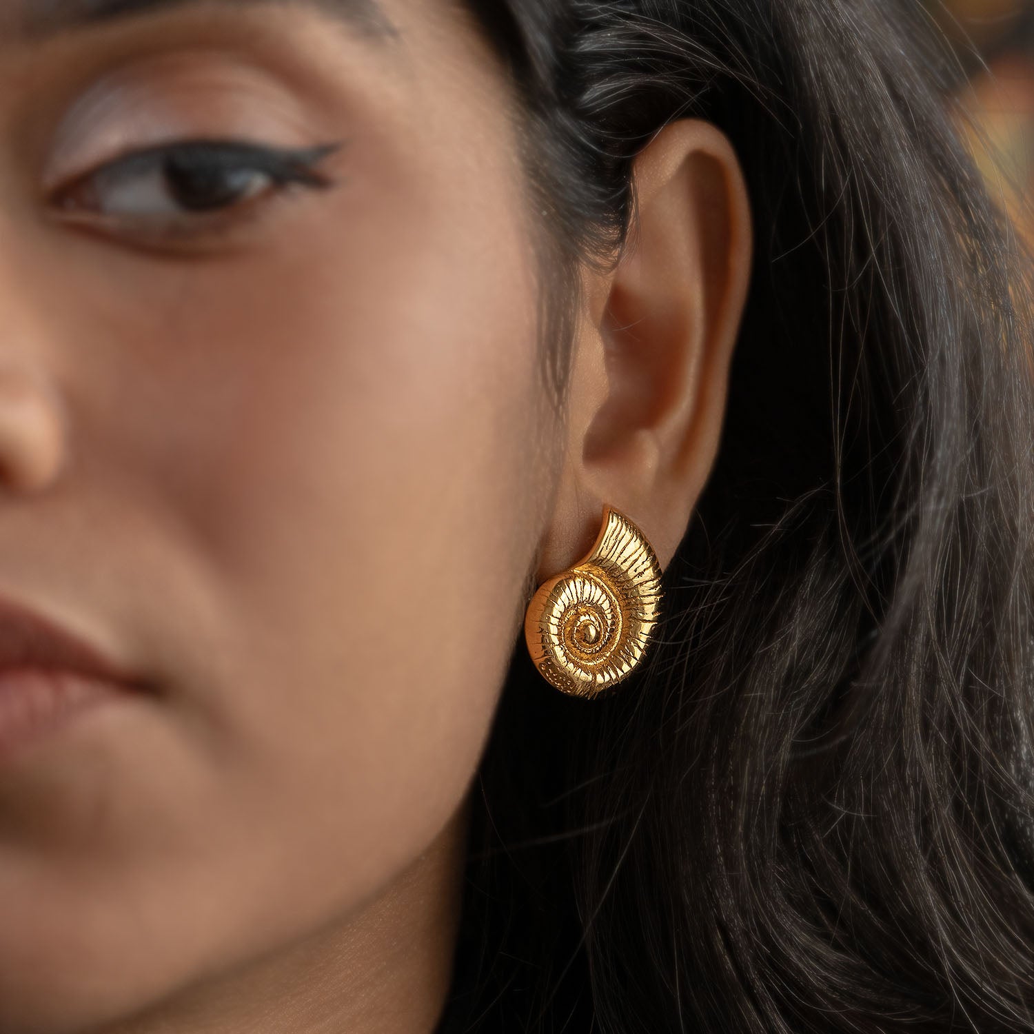 Moana Shell 18K Gold Earring