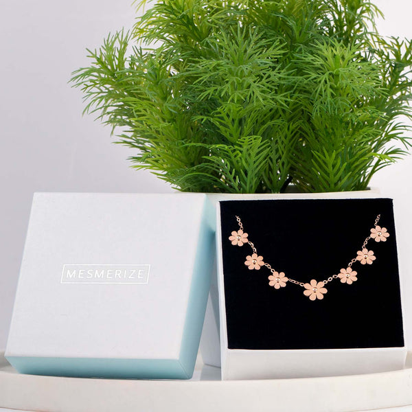 Rose Gold Mini Daisy Necklace