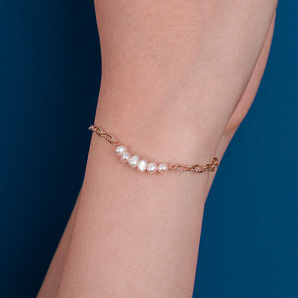 Iris Rose Gold Freshwater Pearl Bracelet