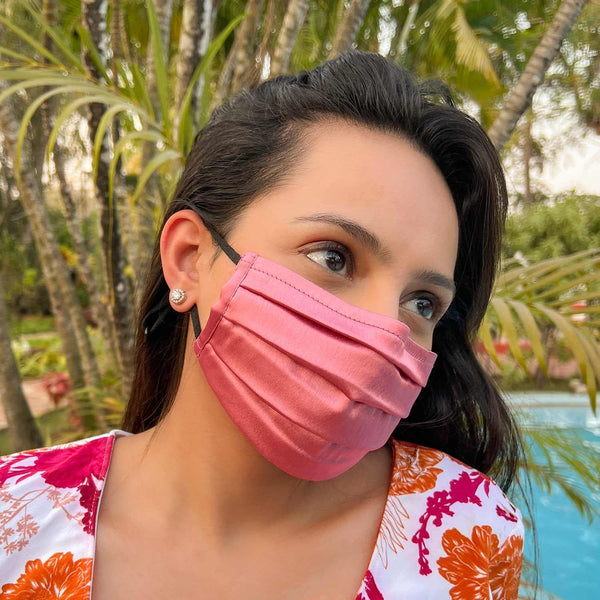 Hollywood Pink Adults Satin Pleated Mask